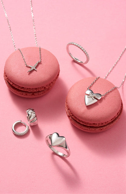 Silver Heart Kiss Pavé Necklace