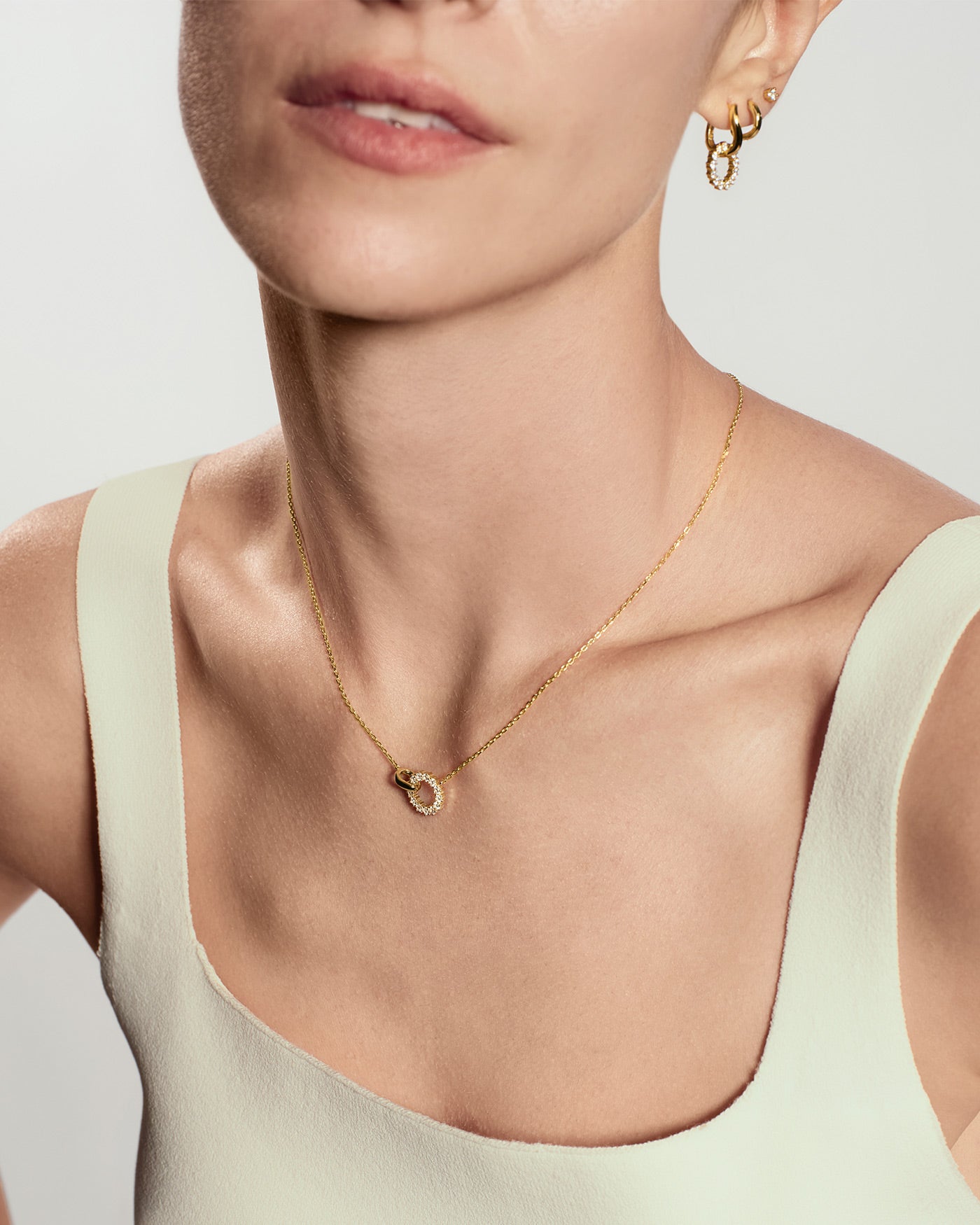 Gold Interlinked Circles Pavé Necklace